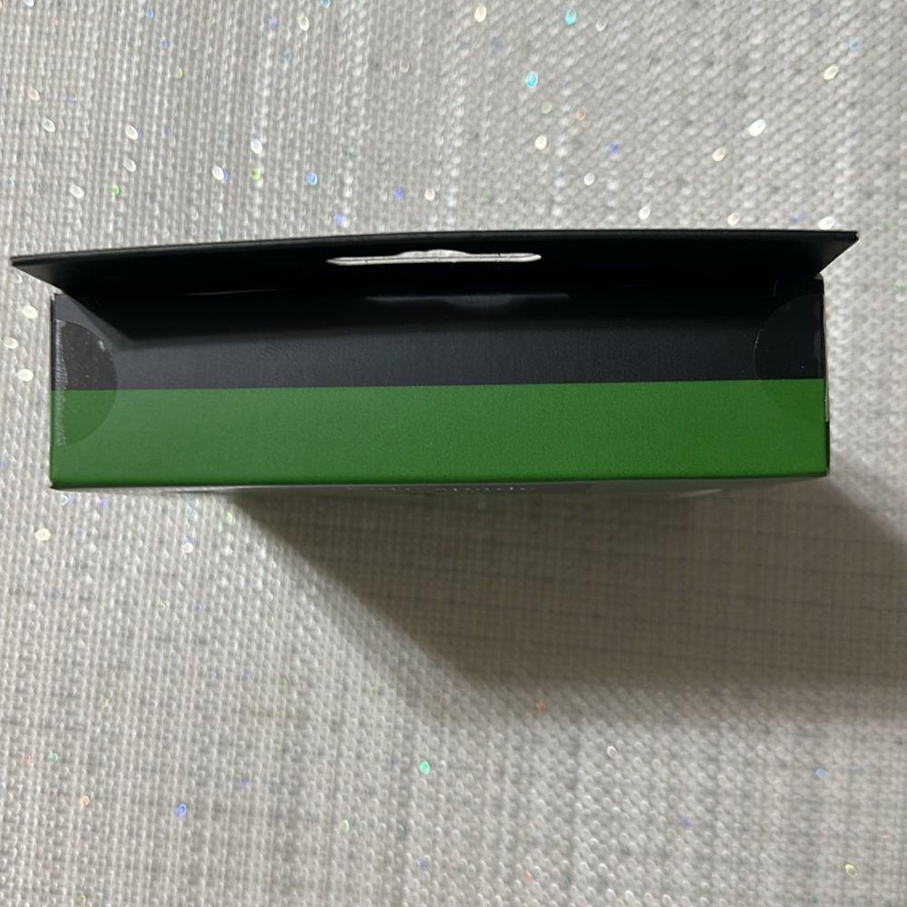 kate spade x Target Black White Polka Dot Apple AirPods Pro Protective Case - Picture 13 of 15